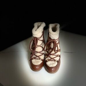 Veronica Beard Brown with crème shearling bootie 
4 inch heel 
Never worn